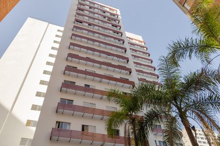 Apartamento para alugar com 30m², 1 quarto e 1 vaga Apartamento para alugar com 30m², 1 quarto e 1 vagaFachada