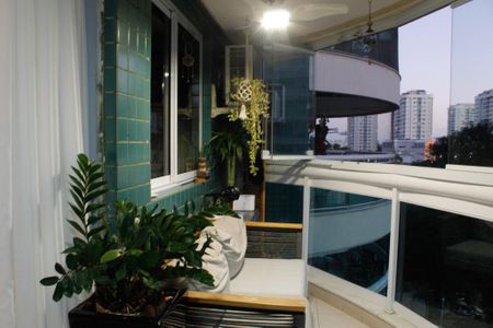 Apartamento para alugar com 81m², 2 quartos e 1 vaga