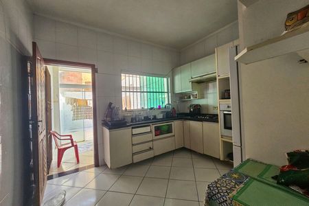 Casa para alugar com 80m², 2 quartos e 1 vaga