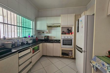 Casa para alugar com 80m², 2 quartos e 1 vaga