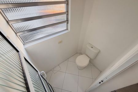 Apartamento à venda com 81m², 2 quartos e 1 vaga Apartamento à venda com 81m², 2 quartos e 1 vagaBanheiro de Serviço