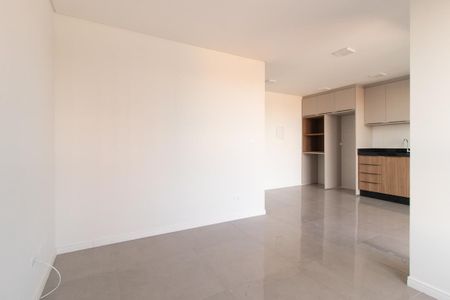 Quarto de kitnet/studio à venda com 1 quarto, 31m² em Capão Raso, Curitiba