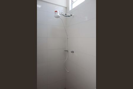 Banheiro de casa para alugar com 1 quarto, 45m² em Jardim Ype, Osasco