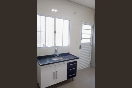 Cozinha de casa para alugar com 1 quarto, 45m² em Jardim Ype, Osasco