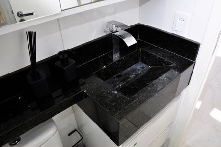 Detalhe - Banheiro Social de apartamento para alugar com 2 quartos, 46m² em Freguesia do Ó, São Paulo