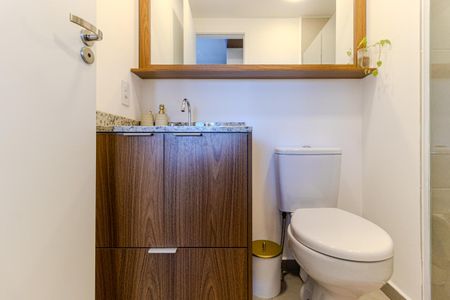 Banheiro de kitnet/studio à venda com 1 quarto, 26m² em Vila Buarque, São Paulo