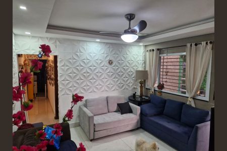 Sala de casa à venda com 4 quartos, 200m² em Grajaú, São Paulo