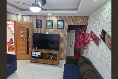 Casa à venda com 200m², 5 quartos e 2 vagasSala