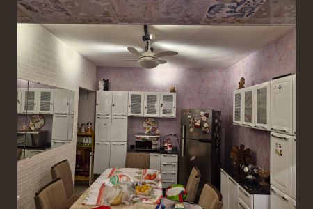 Casa à venda com 200m², 5 quartos e 2 vagasCozinha