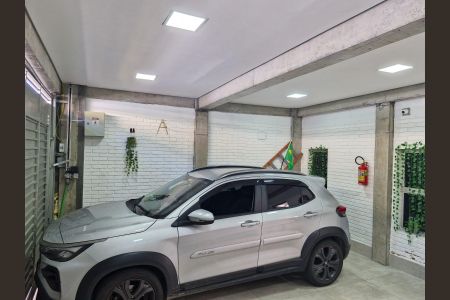 Garagem de casa à venda com 4 quartos, 200m² em Grajaú, São Paulo