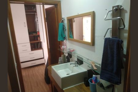 Casa à venda com 200m², 5 quartos e 2 vagasBanheiro