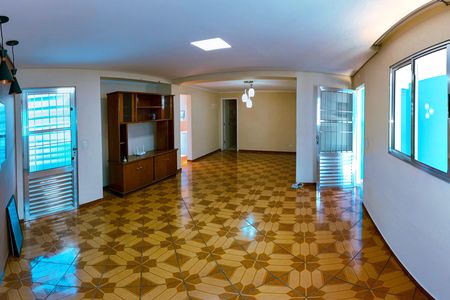 Casa para alugar com 3 quartos, 187m² em Jardim Maria Luiza, Taboão da Serra