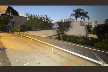 Sacada de casa à venda com 2 quartos, 500m² em Brooklin, São Paulo