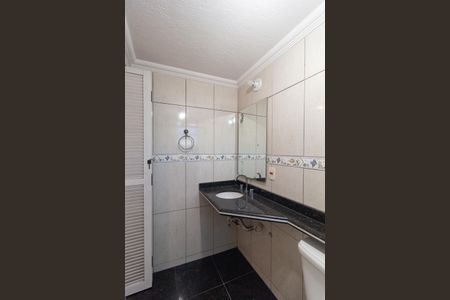 Apartamento à venda com 57m², 2 quartos e 1 vaga Apartamento à venda com 57m², 2 quartos e 1 vagaBanheiro