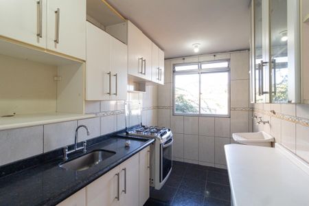 Apartamento à venda com 57m², 2 quartos e 1 vaga Apartamento à venda com 57m², 2 quartos e 1 vagaCozinha e Área de Serviço