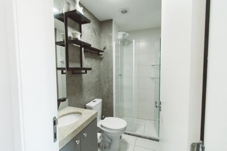 Banheiro de apartamento para alugar com 2 quartos, 34m² em Santana, São Paulo