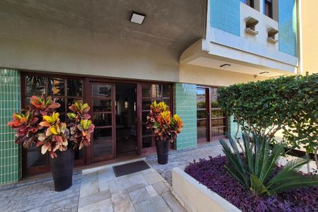 Apartamento para alugar com 160m², 3 quartos e 2 vagas Apartamento para alugar com 160m², 3 quartos e 2 vagasFachada do bloco