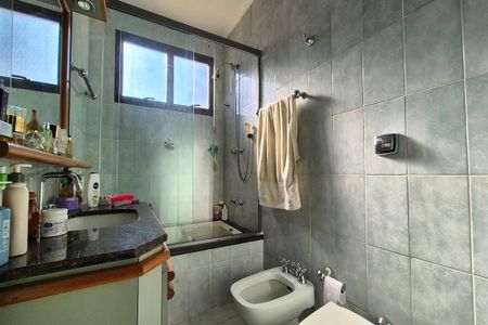 Apartamento para alugar com 160m², 3 quartos e 2 vagas Apartamento para alugar com 160m², 3 quartos e 2 vagasBanheiro da Suíte