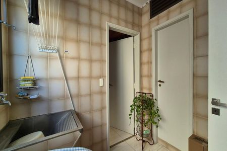 Apartamento para alugar com 160m², 3 quartos e 2 vagas Apartamento para alugar com 160m², 3 quartos e 2 vagasÁrea de Serviço