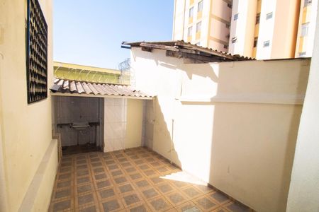 Área Externa - Quintal de casa para alugar com 3 quartos, 99m² em Carlos Prates, Belo Horizonte