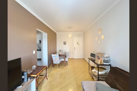 Apartamento à venda com 56m², 2 quartos e 1 vaga Apartamento à venda com 56m², 2 quartos e 1 vagaSala