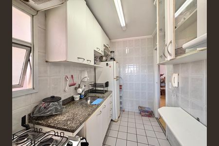 Apartamento à venda com 56m², 2 quartos e 1 vaga Apartamento à venda com 56m², 2 quartos e 1 vagaCozinha
