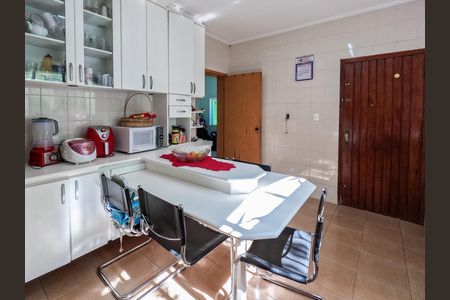 Casa para alugar com 296m², 3 quartos e 4 vagas