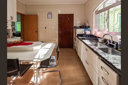 Casa para alugar com 296m², 3 quartos e 4 vagas