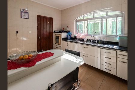 Casa para alugar com 296m², 3 quartos e 4 vagas