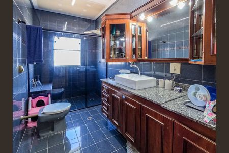 Casa para alugar com 296m², 3 quartos e 4 vagas