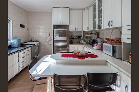 Casa para alugar com 296m², 3 quartos e 4 vagas