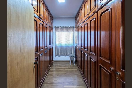 Casa para alugar com 296m², 3 quartos e 4 vagas