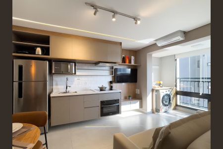 Sala/Cozinha de apartamento para alugar com 2 quartos, 40m² em Cidade Jardim, São Paulo