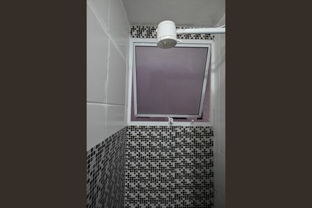 Banheiro de apartamento para alugar com 2 quartos, 46m² em Jardim do Lago, São Paulo