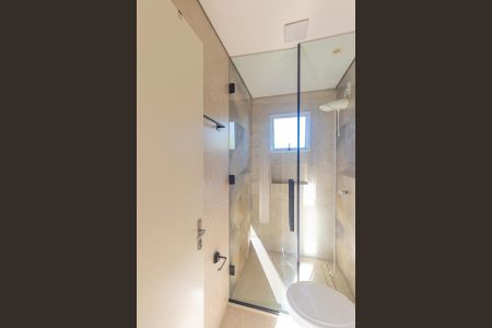 Banheiro social de casa de condomínio para alugar com 2 quartos, 100m² em Igara, Canoas