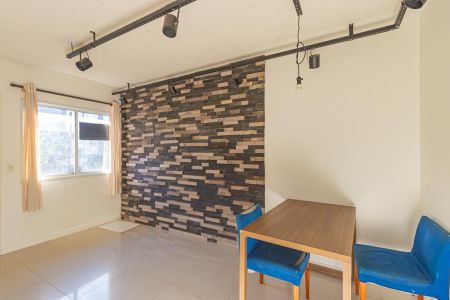 Casa de condomínio para alugar com 100m², 2 quartos e 1 vagaSala
