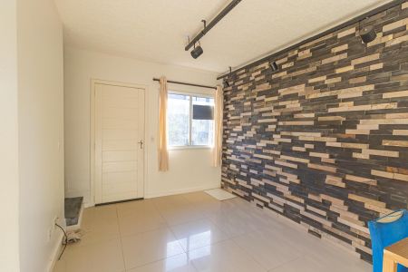 Sala de casa de condomínio para alugar com 2 quartos, 100m² em Igara, Canoas