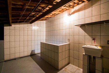 Casa para alugar com 100m², 3 quartos e 1 vagaÁrea de serviço