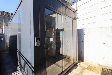Área comum - Mercadinho 24h de apartamento para alugar com 2 quartos, 42m² em Vila Chabilandia, São Paulo