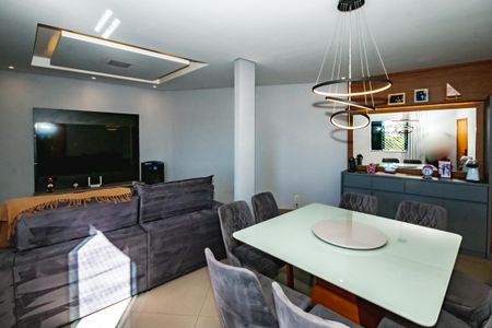 Apartamento à venda com 3 quartos, 130m² em Céu Azul, Belo Horizonte