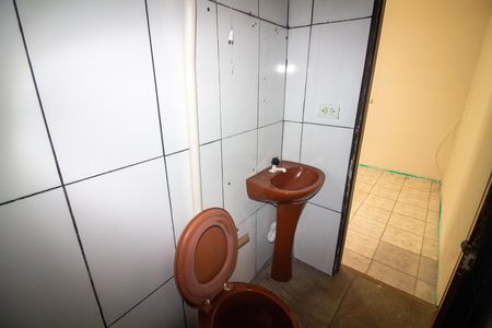 Casa para alugar com 70m², 1 quarto e 1 vaga Casa para alugar com 70m², 1 quarto e 1 vagaBanheiro