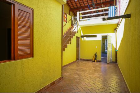 Casa para alugar com 40m², 1 quarto e 1 vaga Casa para alugar com 40m², 1 quarto e 1 vagaQuintal