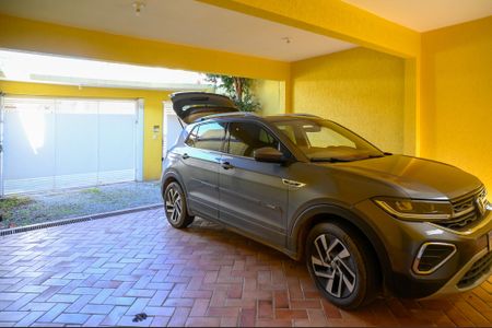 Casa para alugar com 40m², 1 quarto e 1 vaga Casa para alugar com 40m², 1 quarto e 1 vagaGaragem