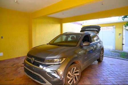 Casa para alugar com 40m², 1 quarto e 1 vaga Casa para alugar com 40m², 1 quarto e 1 vagaGaragem