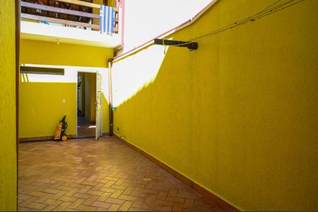 Casa para alugar com 40m², 1 quarto e 1 vaga Casa para alugar com 40m², 1 quarto e 1 vagaQuintal