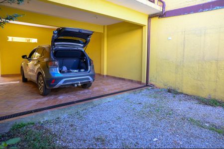 Casa para alugar com 40m², 1 quarto e 1 vaga Casa para alugar com 40m², 1 quarto e 1 vagaGaragem