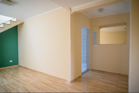 Casa para alugar com 40m², 1 quarto e 1 vaga Casa para alugar com 40m², 1 quarto e 1 vagaSala