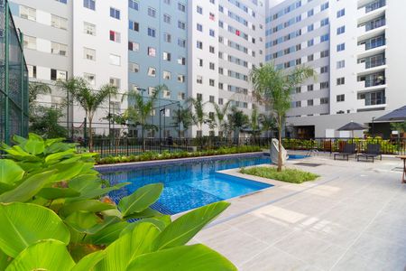 Apartamento à venda com 34m², 2 quartos e sem vaga Apartamento à venda com 34m², 2 quartos e sem vagaÁrea comum - Piscina