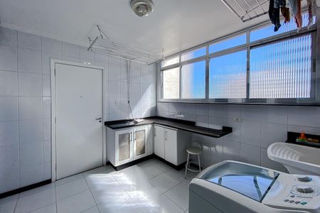 Apartamento à venda com 180m², 3 quartos e sem vaga Apartamento à venda com 180m², 3 quartos e sem vagaÁrea de Serviço