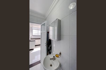 Apartamento à venda com 180m², 3 quartos e sem vaga Apartamento à venda com 180m², 3 quartos e sem vagaBanheiro de serviço
